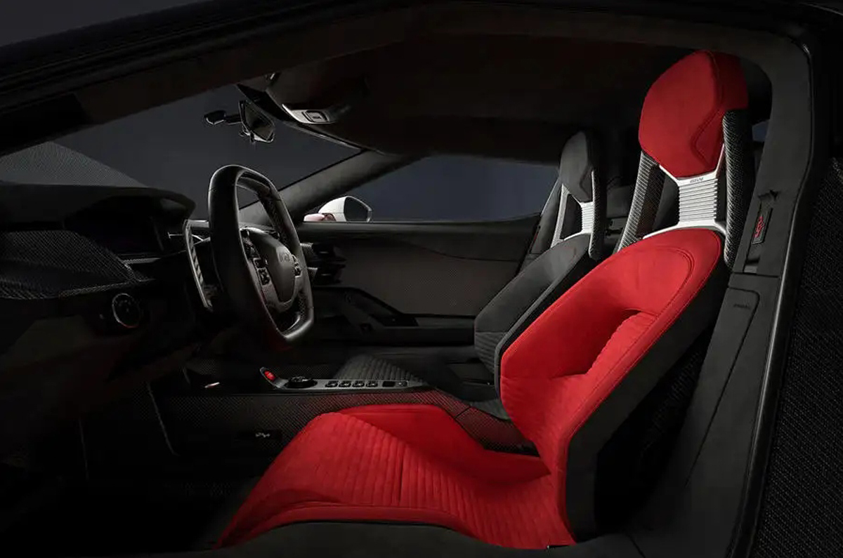 Ford GT LM Edition interior 